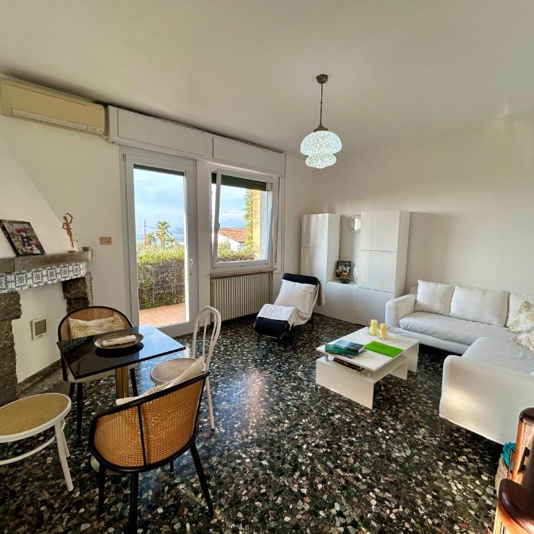 Dimora Liberty - Appartamento con 2 Camere da Letto e Vista Lago - 15