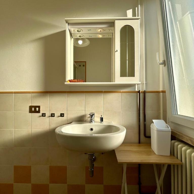 Dimora Liberty - Appartamento con 2 Camere da Letto e Vista Lago - 21