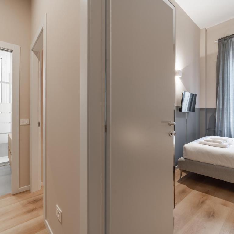 5' from Central Station, with 2 Bedrooms - Appartamento con 2 Camere da Letto e Balcone - 11