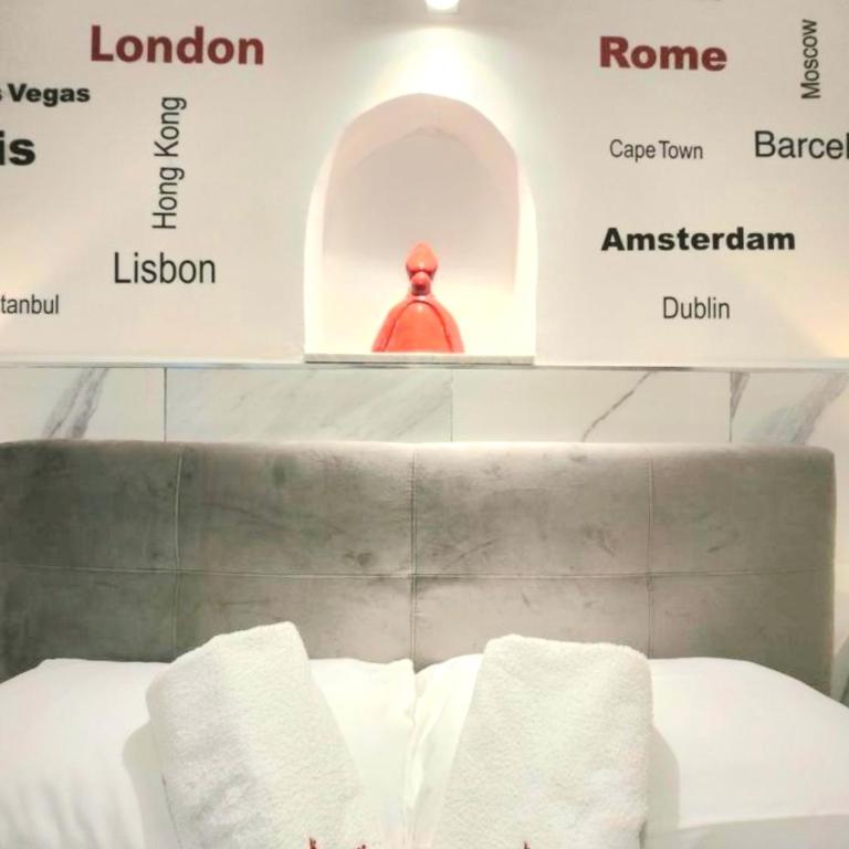 Suite SAN GENNARO - Appartamento con 2 Camere da Letto - 23