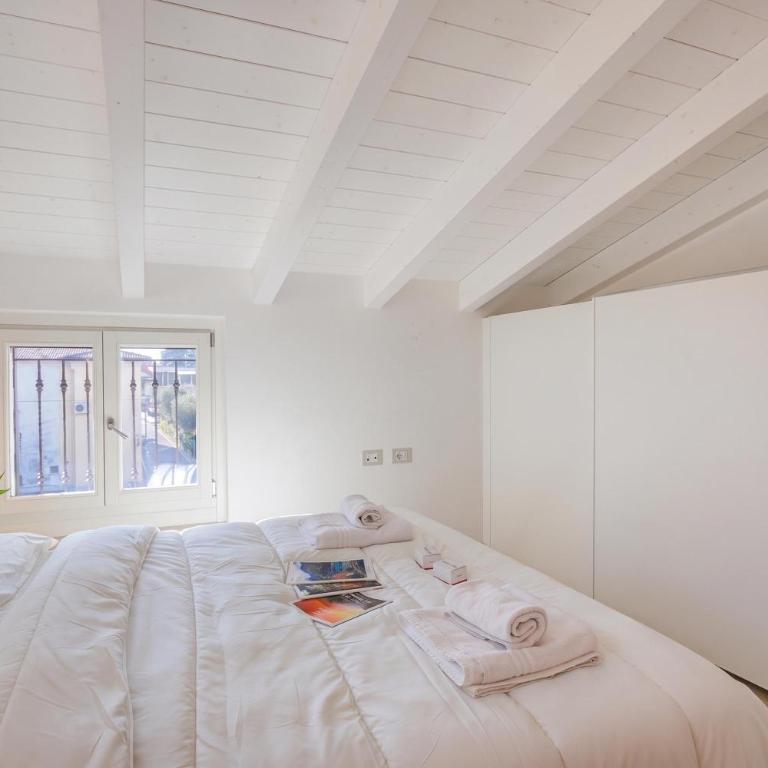 Peschiera Apartments Near The Lake - Apartment with Lake View - 7