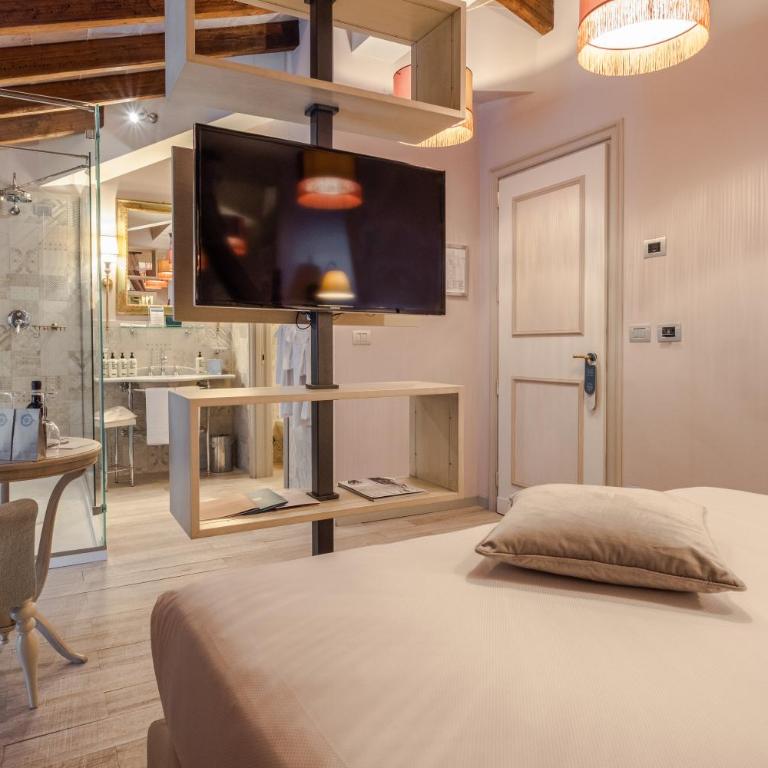 Ville Sull'Arno - Preferred Hotels & Resorts - Junior Suite con Balcone - 4