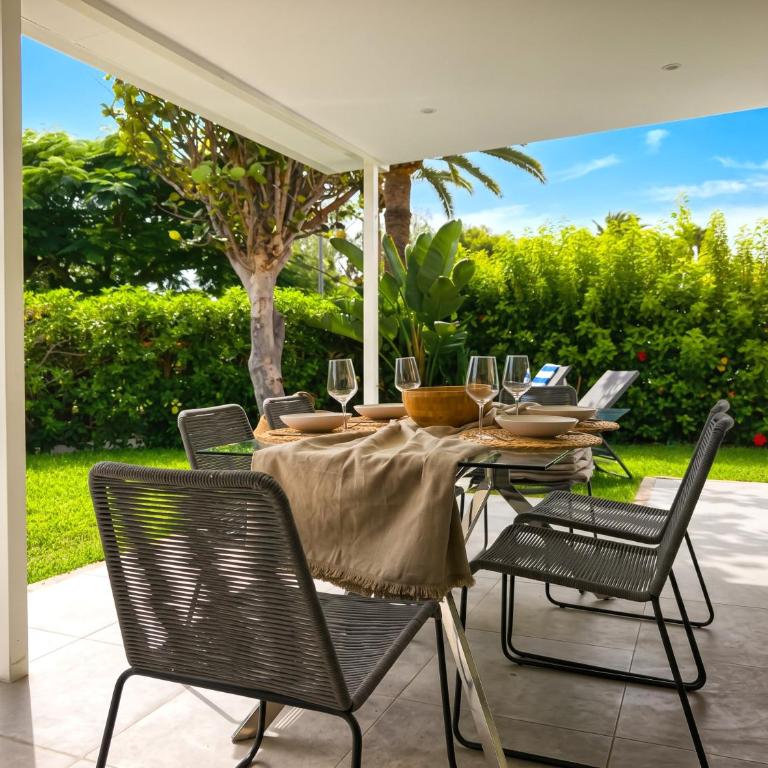 Villa Guerrero - Terraza y acceso a piscina común - Villa de 2 dormitorios - 38