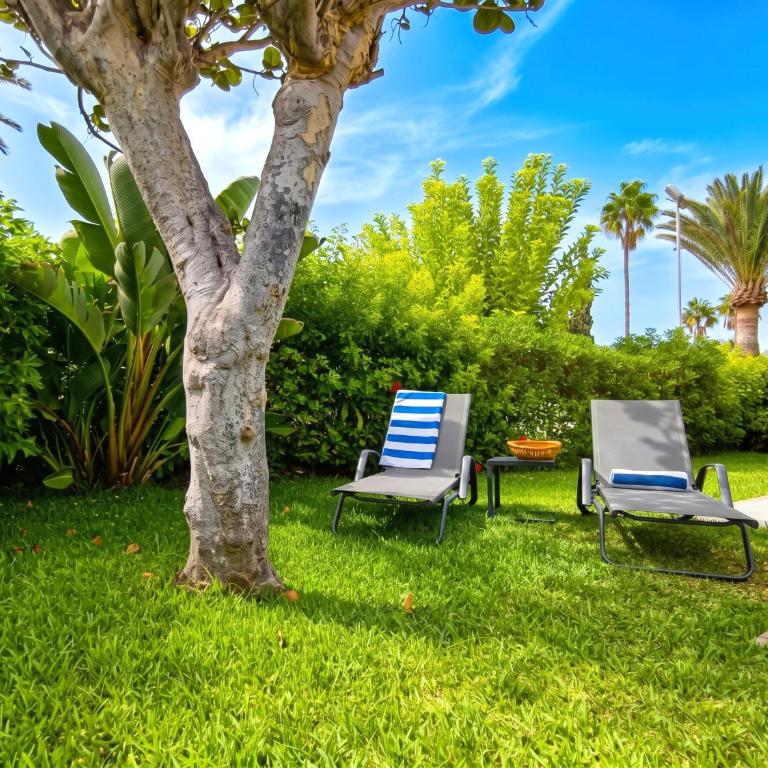Villa Guerrero - Terraza y acceso a piscina común - Villa de 2 dormitorios - 75