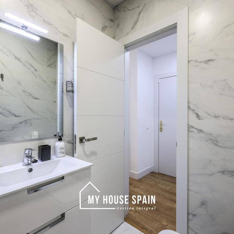 MyHouseSpain - Encanto en el Barrio de las Letras - Apartamento de 3 dormitorios - 25
