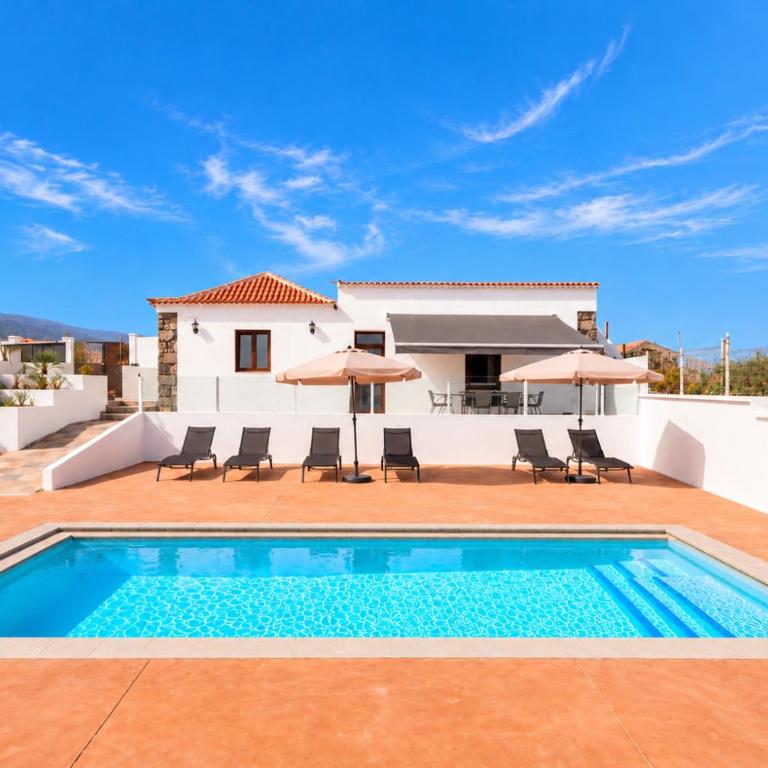 TenoHomes Villa SAYAN, Private Pool & Teide Views - Villa de 3 dormitorios - 1