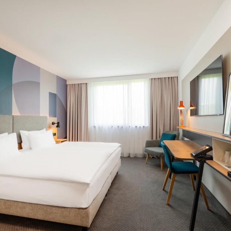 Holiday Inn Munich - Westpark by IHG - Standard Zimmer mit Kingsize-Bett - 7
