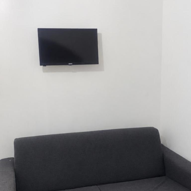 Domus Filiberto by Local Domus - Camera Tripla Basic con Bagno in Comune - 11