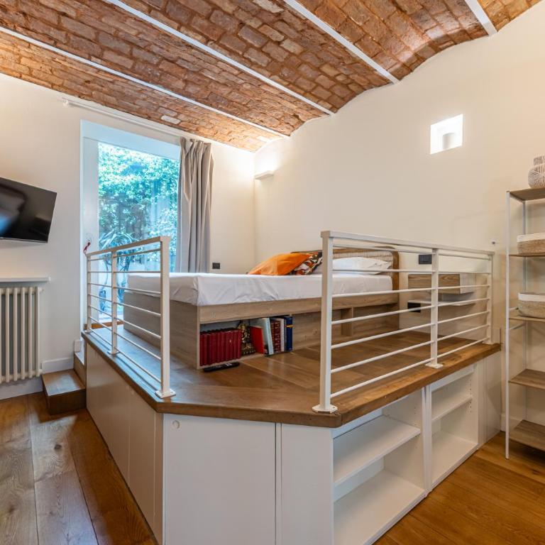 Volte in mattoni e corte verde - Navigli a piedi - Appartamento - 15