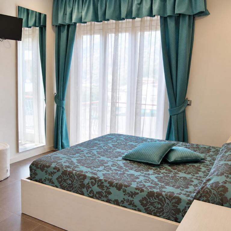Endro's Rooms - Camera Matrimoniale con Balcone - 3