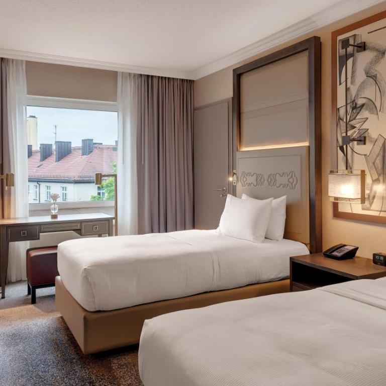 Hilton Munich City - Junior Suite mit 2 Einzelbetten - 1