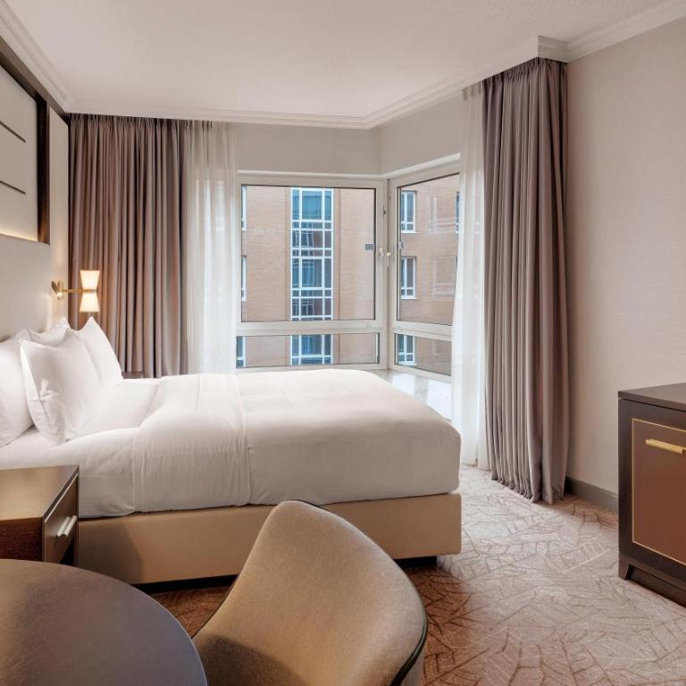 Hilton Munich City - Zimmer mit Queensize-Bett - 1
