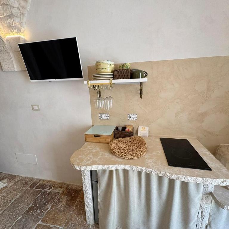 Romantic Stone Suite with Private Whirlpool Tub - Apartment mit 1 Schlafzimmer - 3