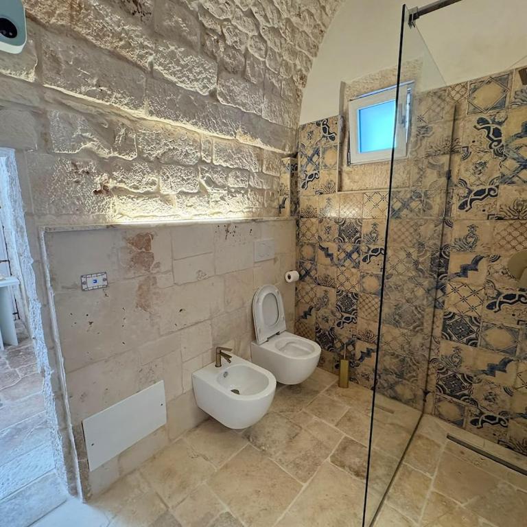 Romantic Stone Suite with Private Whirlpool Tub - Apartment mit 1 Schlafzimmer - 6