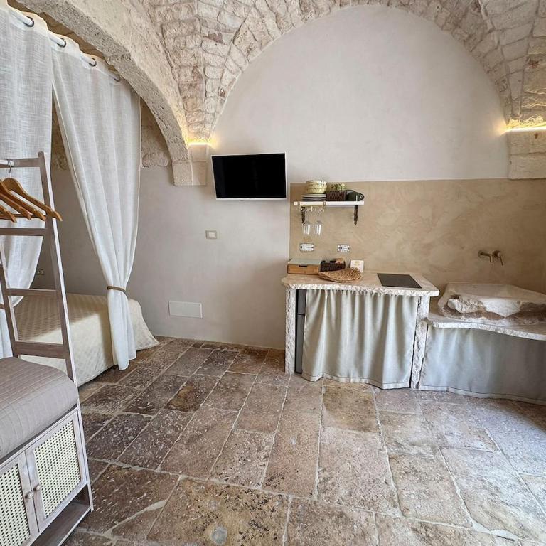 Romantic Stone Suite with Private Whirlpool Tub - Apartment mit 1 Schlafzimmer - 9