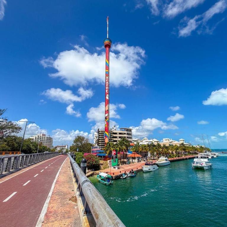2 Bedroom Ocean Front Condo in the Hotel Zone - Casa - 32