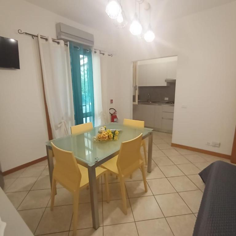 Dina/Viel - Two-Bedroom Apartment - 10