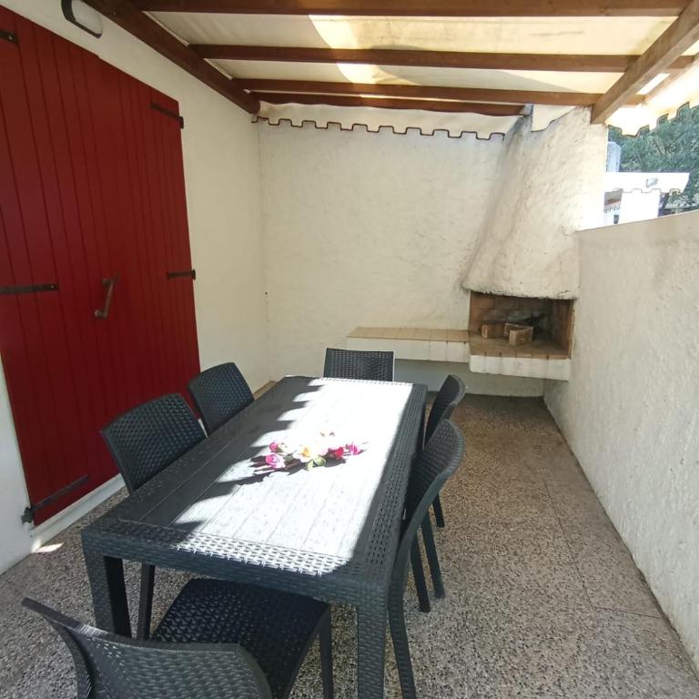 Dina/Viel - Two-Bedroom Apartment - 9