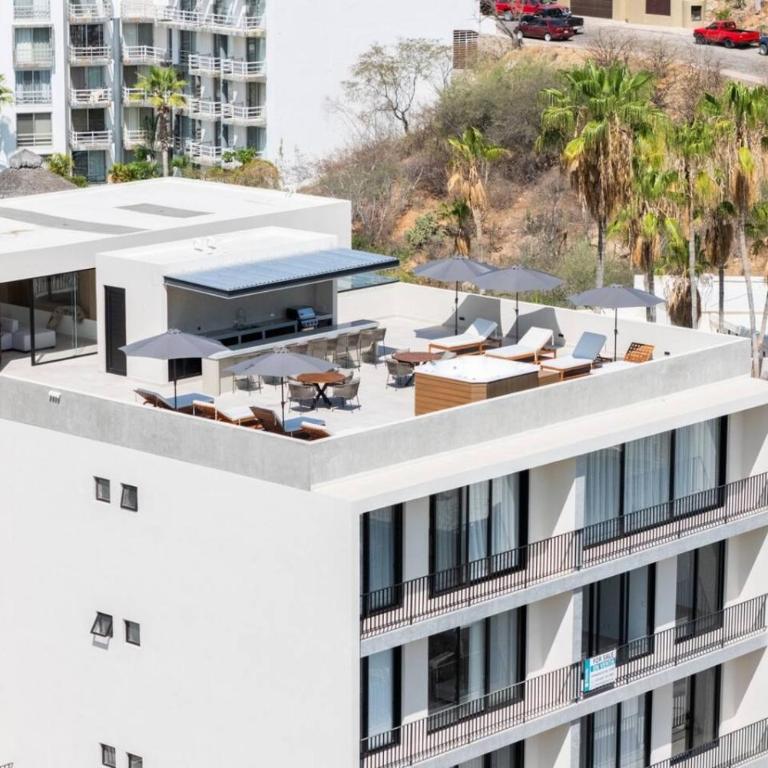 Coyote Tower 201 Luxury Condo Walk to Marina - Apartment - 20