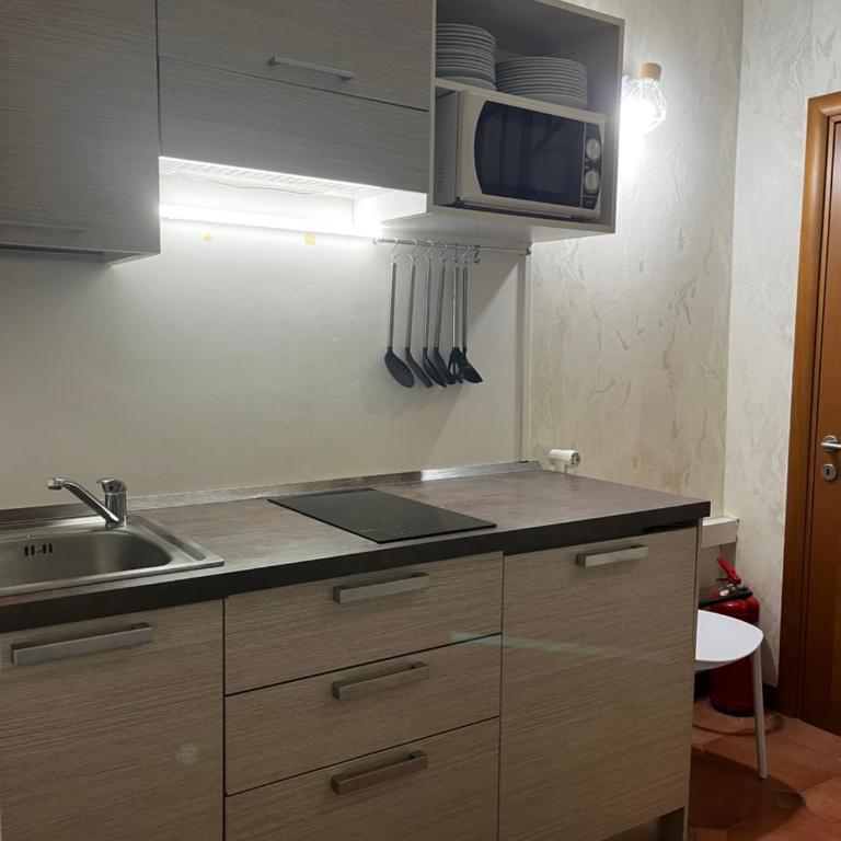 Sistina Apartment Steps from Trevi Fountain - Apartment - Split Level - 6