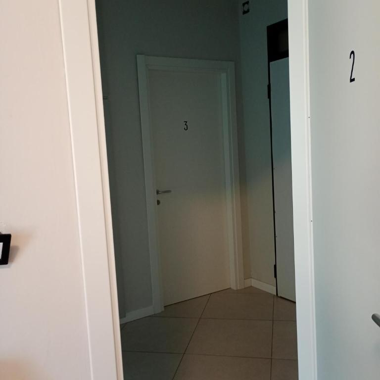 Home & B - Zimmer mit Kingsize-Bett und Balkon - 16