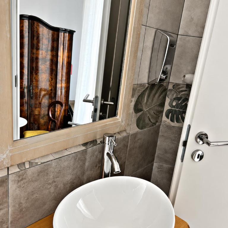 In the Center by Local Domus - Doppelzimmer - 11