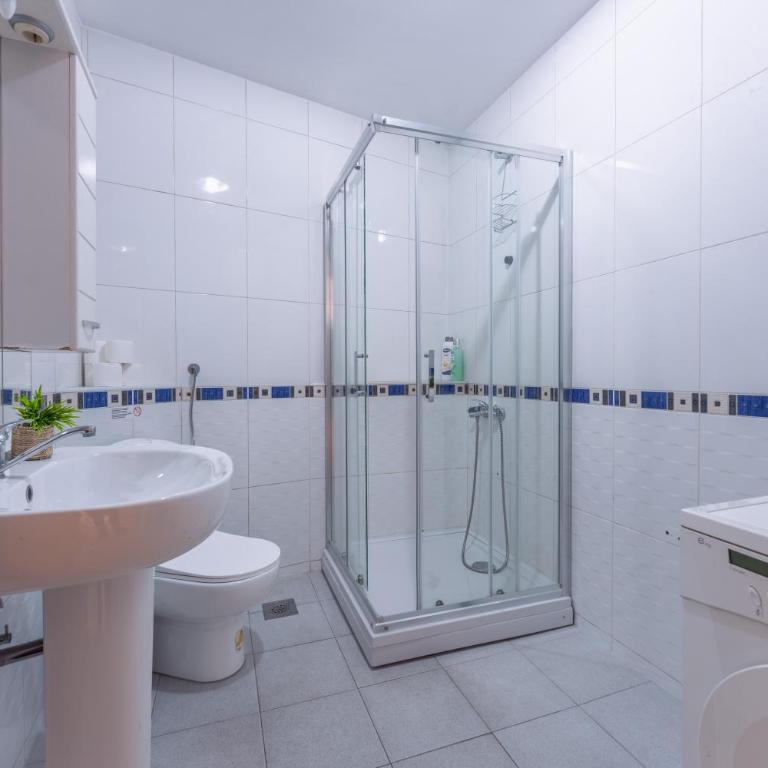 Modern 2BDR apartment in the center - FREE PARKING - Apartman sa 2 Spavaće Sobe - 10