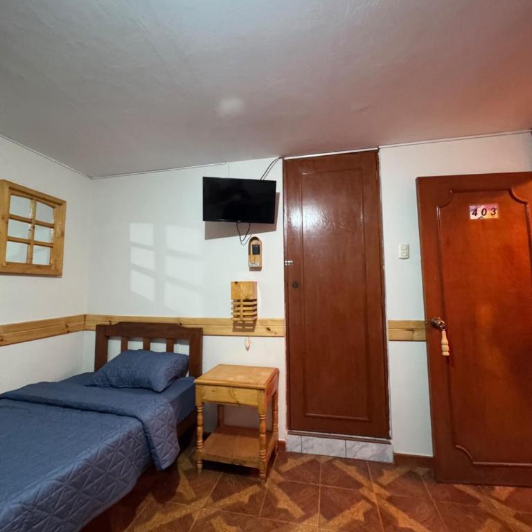 toma's hostel - Triple Room - 4