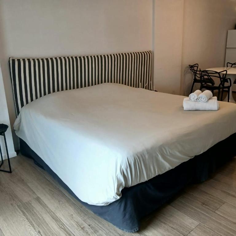 cerca de fleni pet friendly ideal para estadias largas - Apartamento de 1 dormitorio - 6