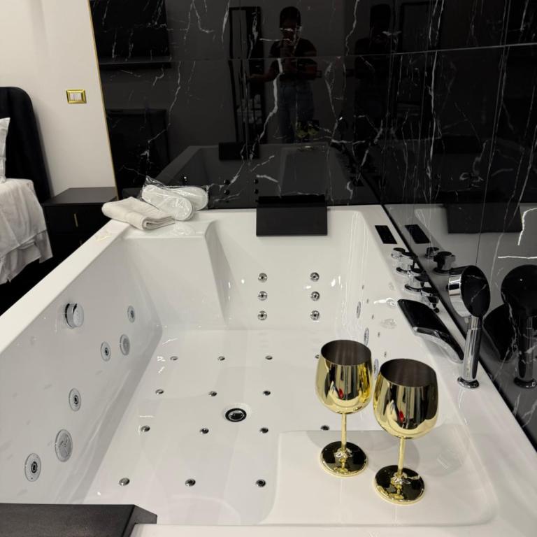 A&S Home - Studio with Spa Bath - 2