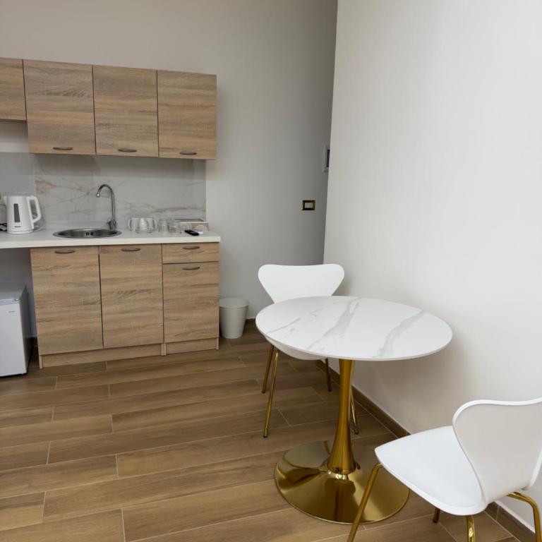A&S Home - Studio with Balcony - 12