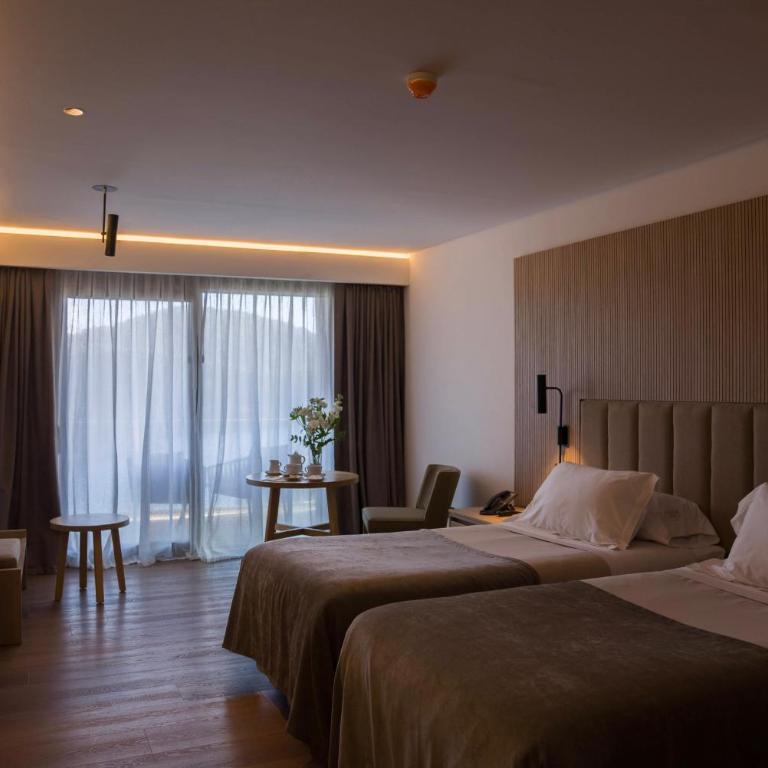 Intersur Amancay Bariloche - Suite with Lake View - 4