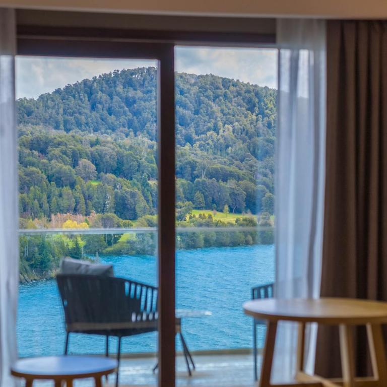 Intersur Amancay Bariloche - Suite with Lake View - 7