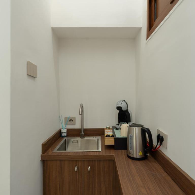 Tribunali Heritage Luxury Suites - Camera Matrimoniale con Balcone - 14