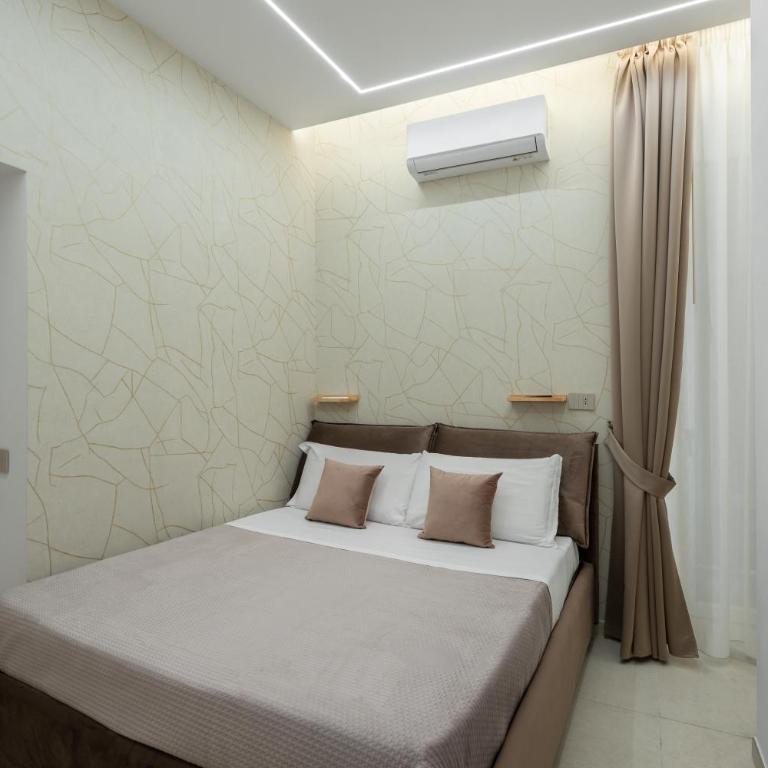 Tribunali Heritage Luxury Suites - Camera Matrimoniale con Balcone - 10