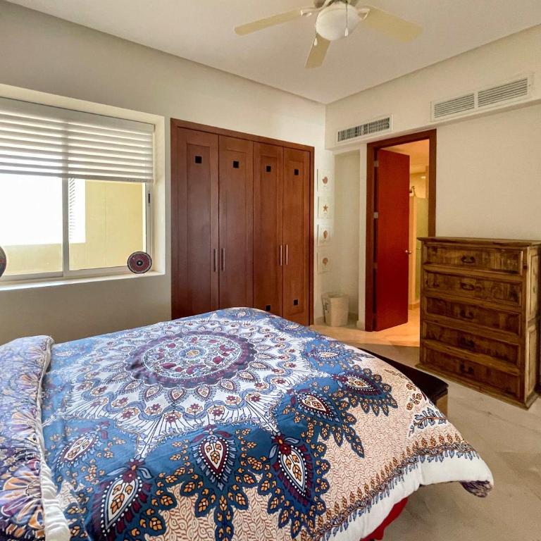 Oceanfront 3BR Condo with Pools & Beach #202 - Apartamento - 22