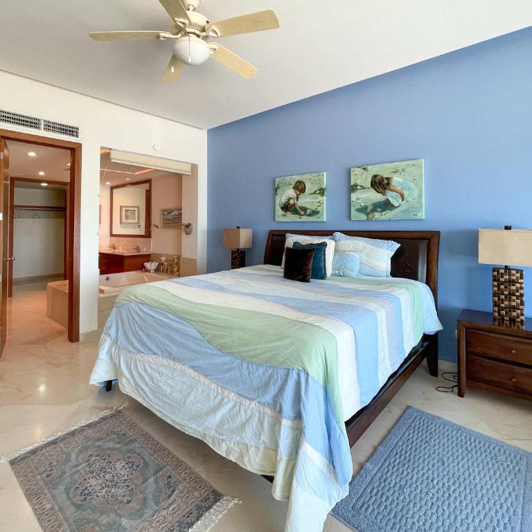 Oceanfront 3BR Condo with Pools & Beach #202 - Apartamento - 25