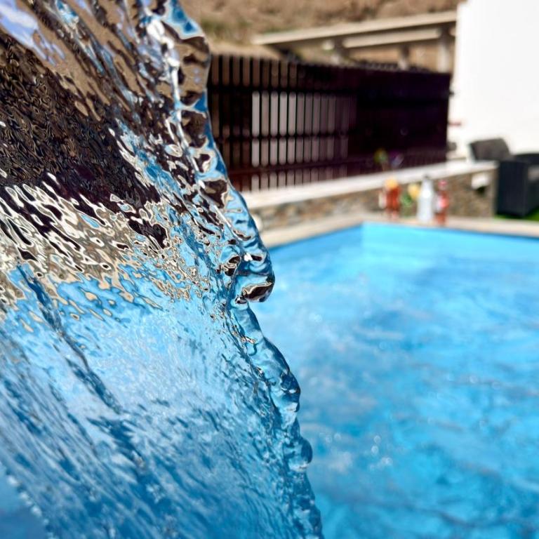 Villas Puerto Rico in front of the shopping center with private heated saltwater pool with jacuzzi function & arcade games - Villa Estándar - 11