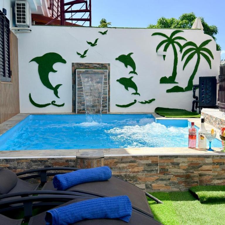 Villas Puerto Rico in front of the shopping center with private heated saltwater pool with jacuzzi function & arcade games - Villa Estándar - 16