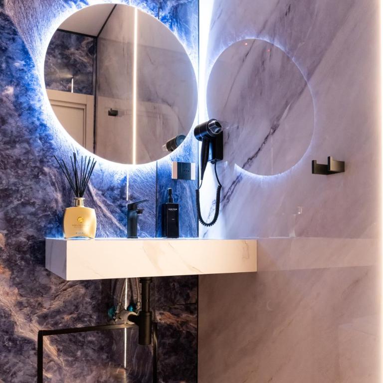 Aura Luxury Suites - Camera Matrimoniale con Bagno Privato - 12