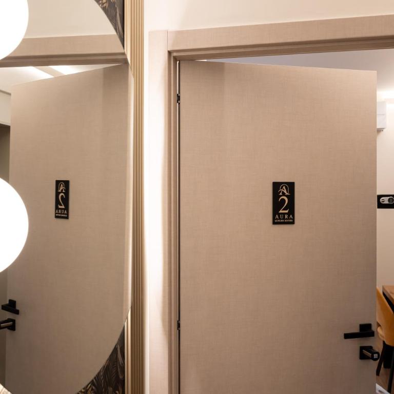 Aura Luxury Suites - Camera Matrimoniale con Bagno Privato - 13