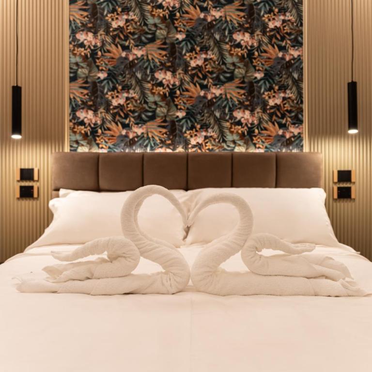 Aura Luxury Suites - Camera Matrimoniale con Bagno Privato - 1