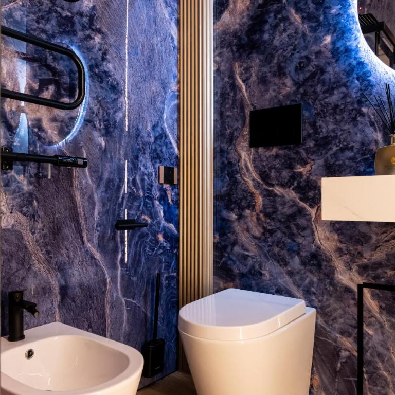 Aura Luxury Suites - Camera Matrimoniale con Bagno Privato - 13