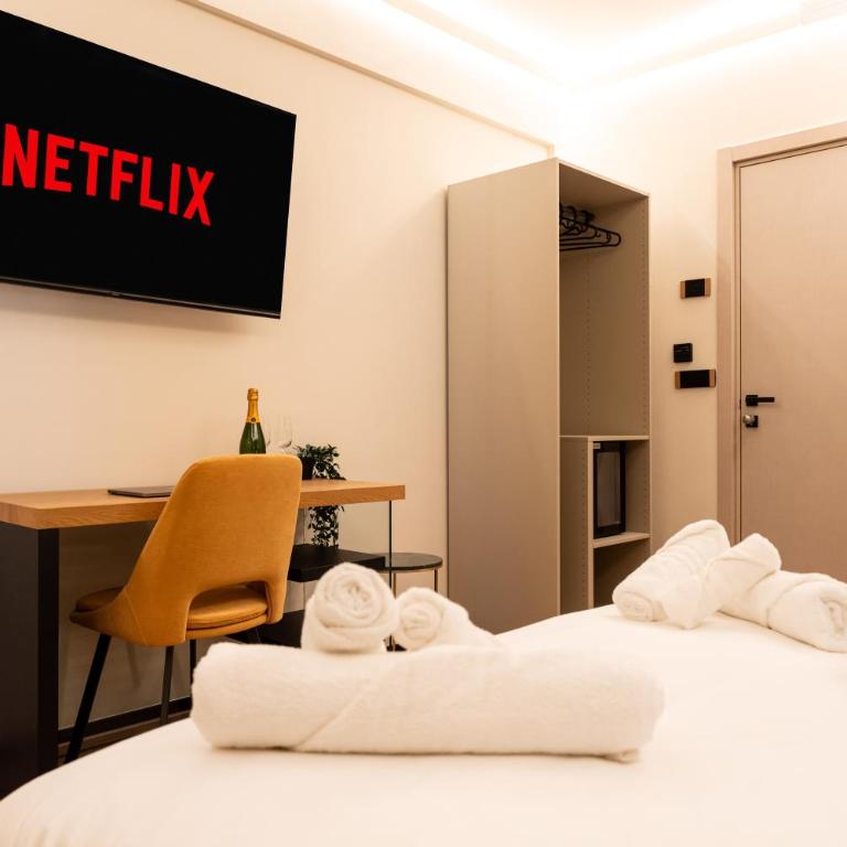 Aura Luxury Suites - Camera Matrimoniale con Bagno Privato - 12