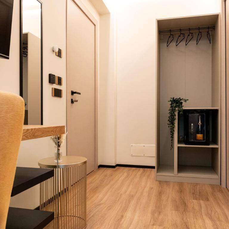 Aura Luxury Suites - Camera Matrimoniale con Bagno Privato - 34