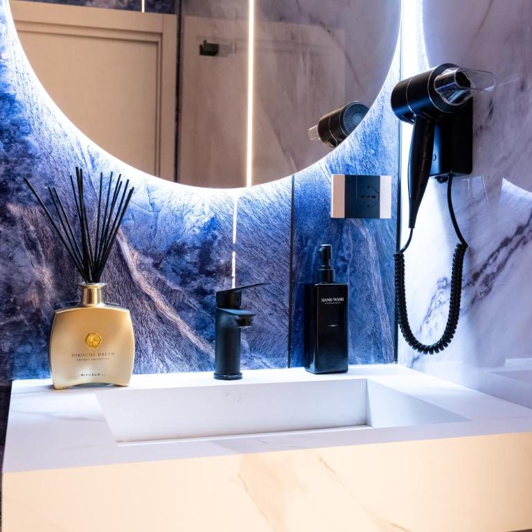 Aura Luxury Suites - Camera Matrimoniale con Bagno Privato - 48