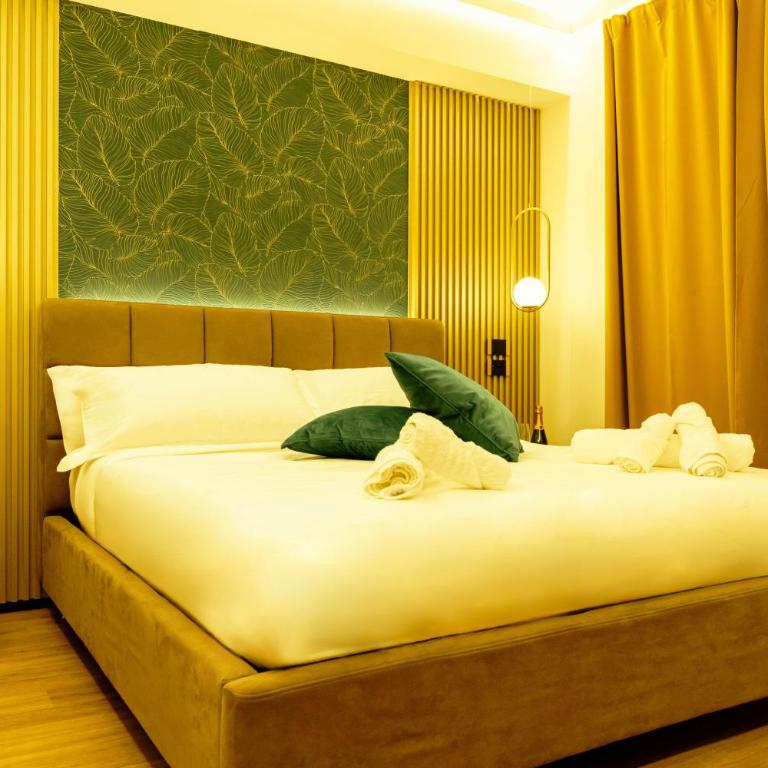 Aura Luxury Suites - Camera Matrimoniale con Bagno Privato - 3