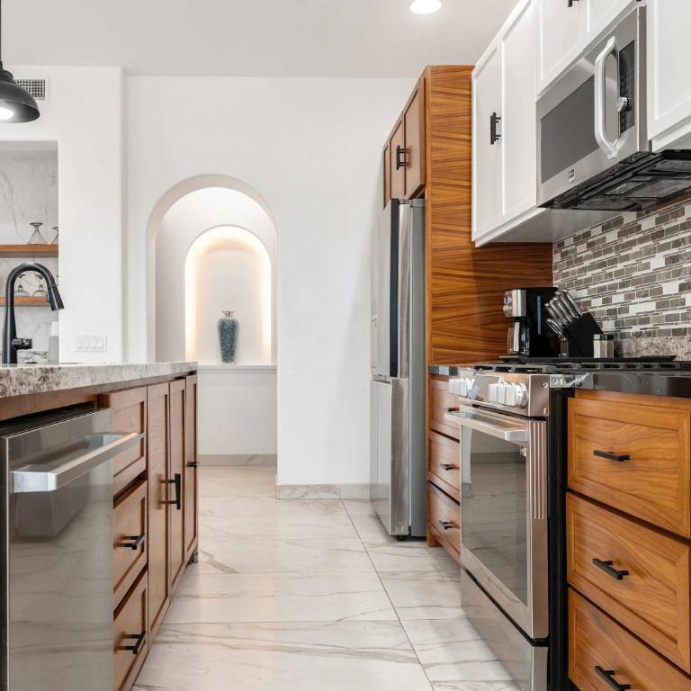 Elegant 6BR Oasis with Ocean Views Pool & Golf - Casa - 20