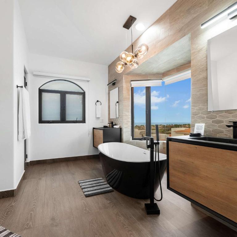 Elegant 6BR Oasis with Ocean Views Pool & Golf - Casa - 38