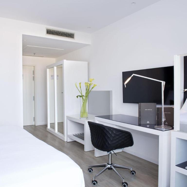 Hilton Sorrento Palace - Superior Zimmer mit Kingsize-Bett und Meerblick - 2